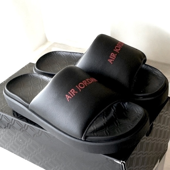 JORDAN SOPHIA Platform SLIDES MULE Size 11 Black Red AIR JORDAN Letters Gothic - Picture 6 of 12